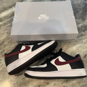 Nike Air Force 1 low Gym Red size 6.5Y